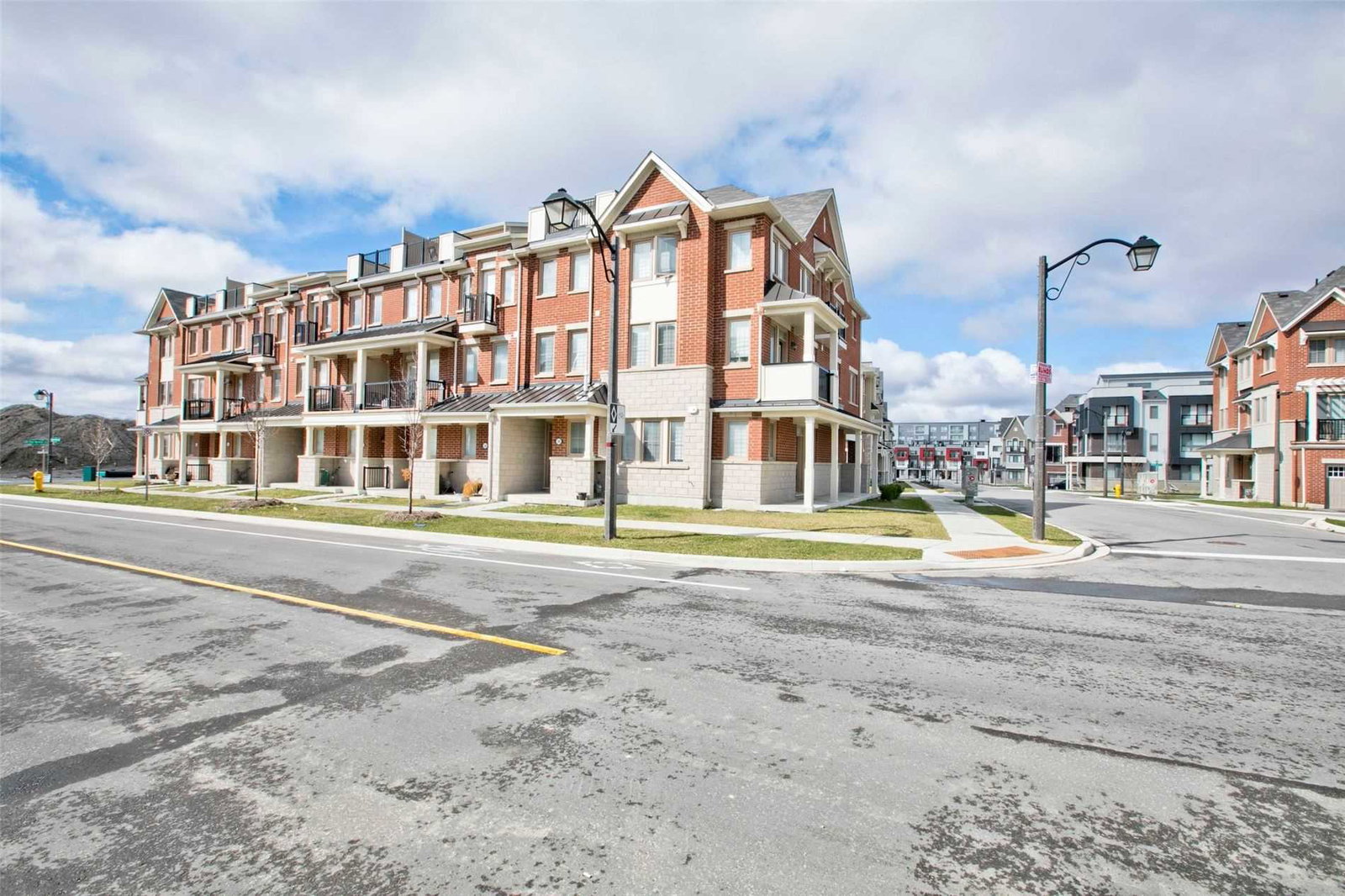 Cornell Markham Townhomes condo