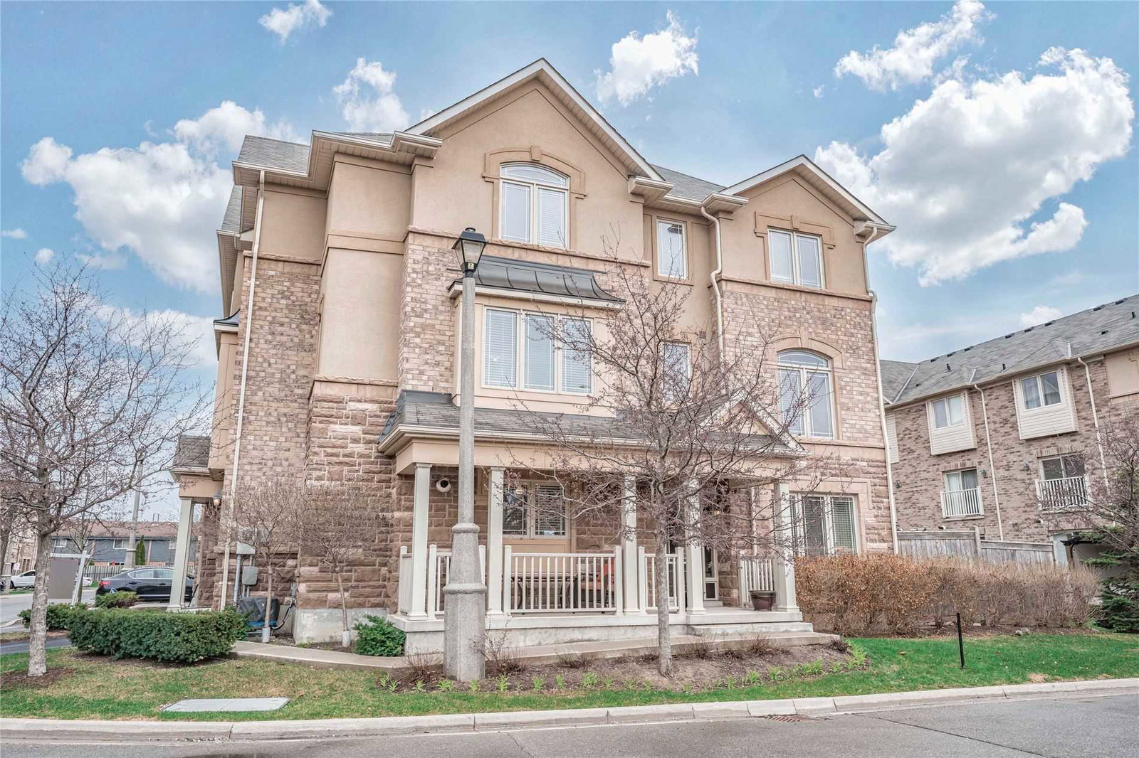 6625 Falconer Drive Townhomes condo building exterior