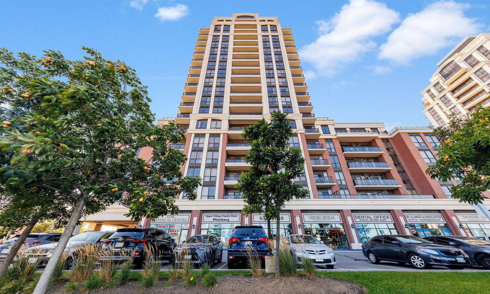 UV2 Condos exterior