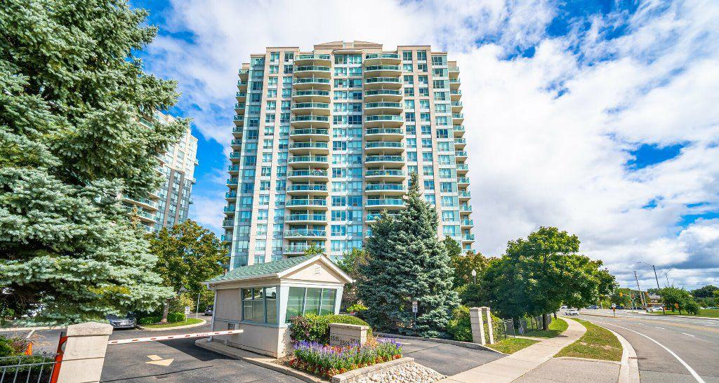 Parkway Place III Condos exterior