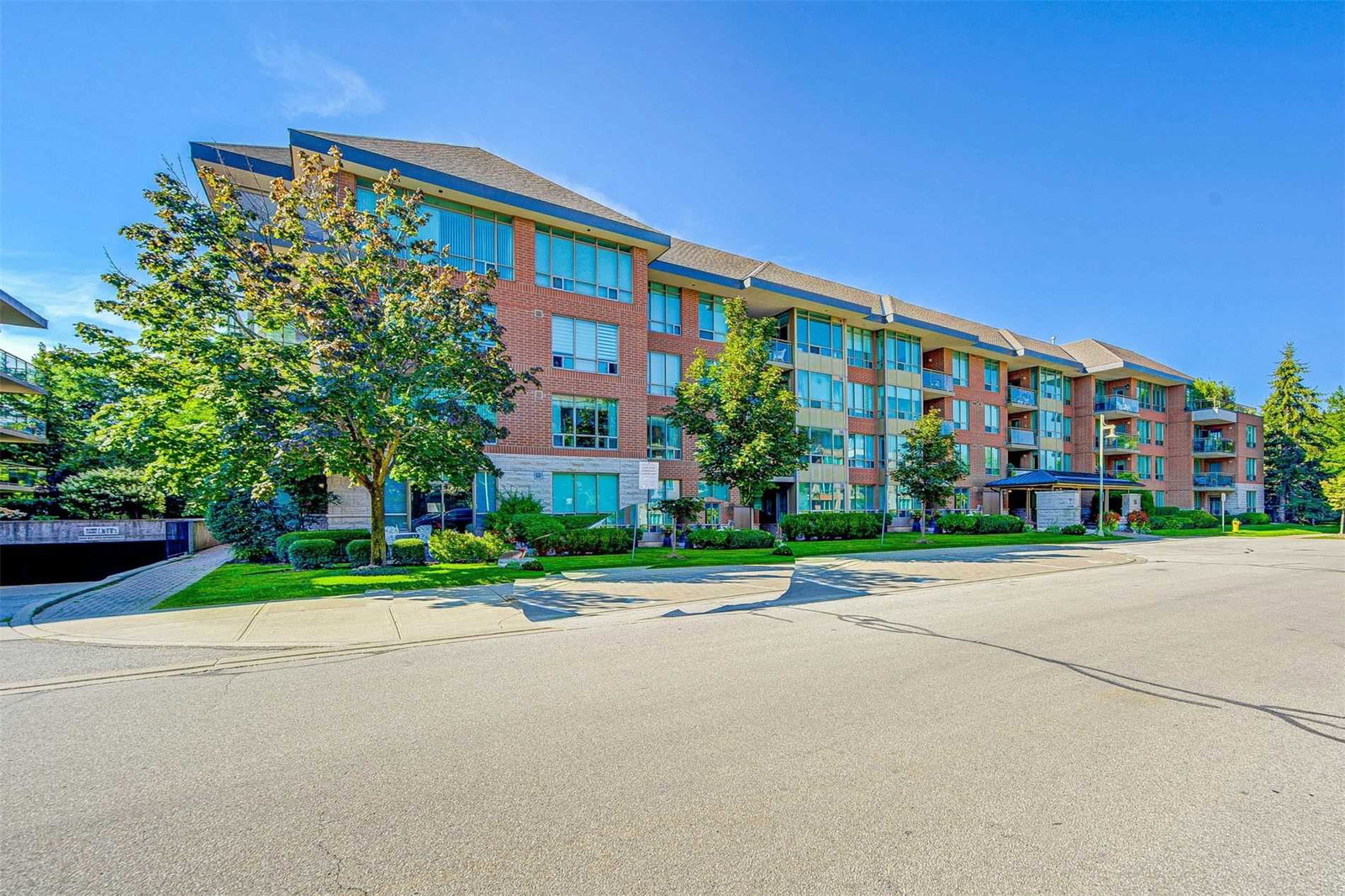Swan Lake Village Condos exterior