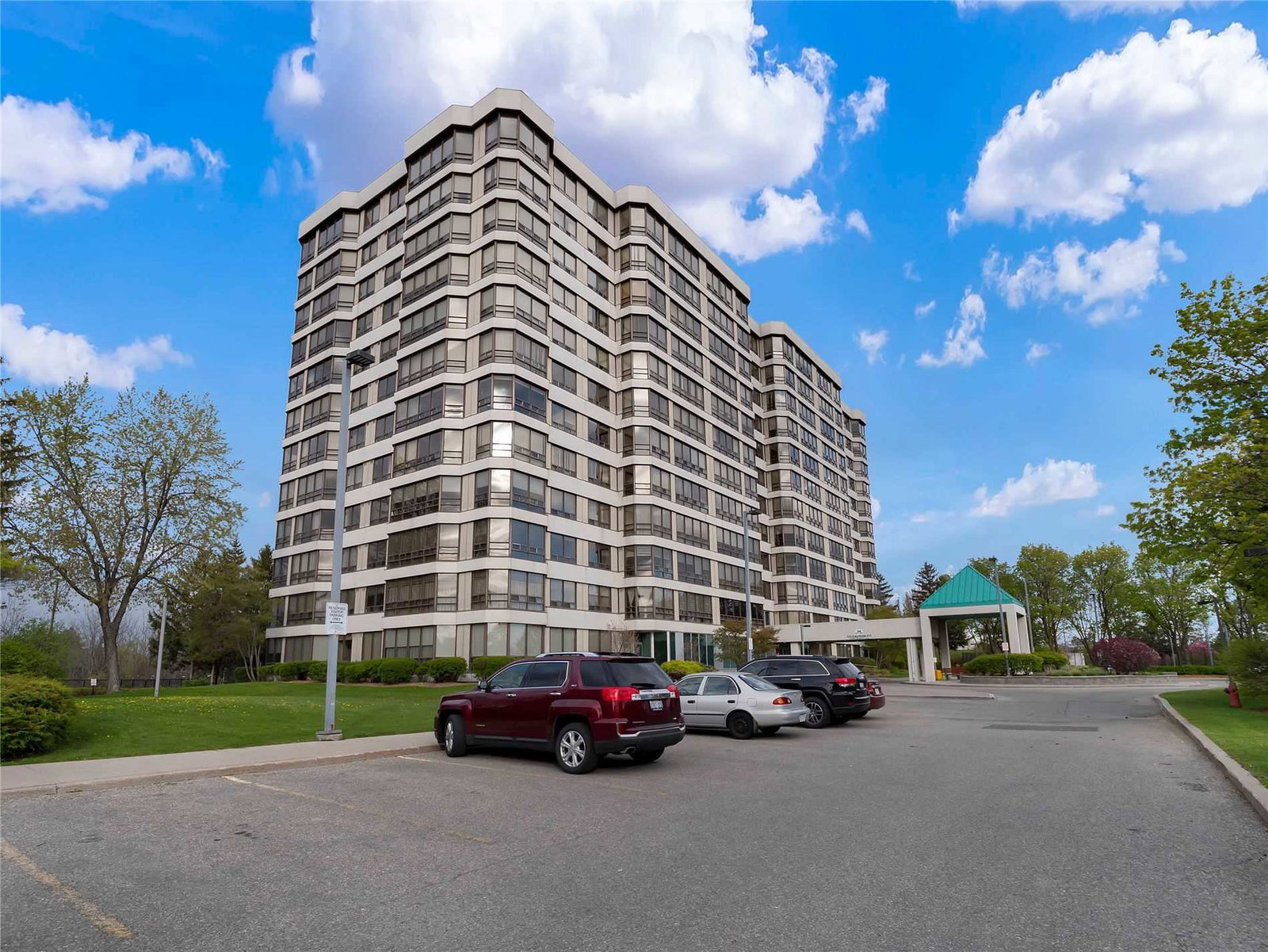 Pinnacle III Condos condo