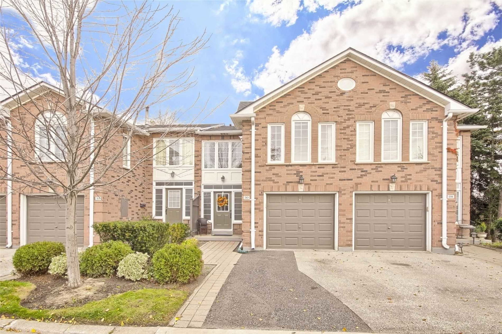 2 Lancewood Crescent Townhouses exterior