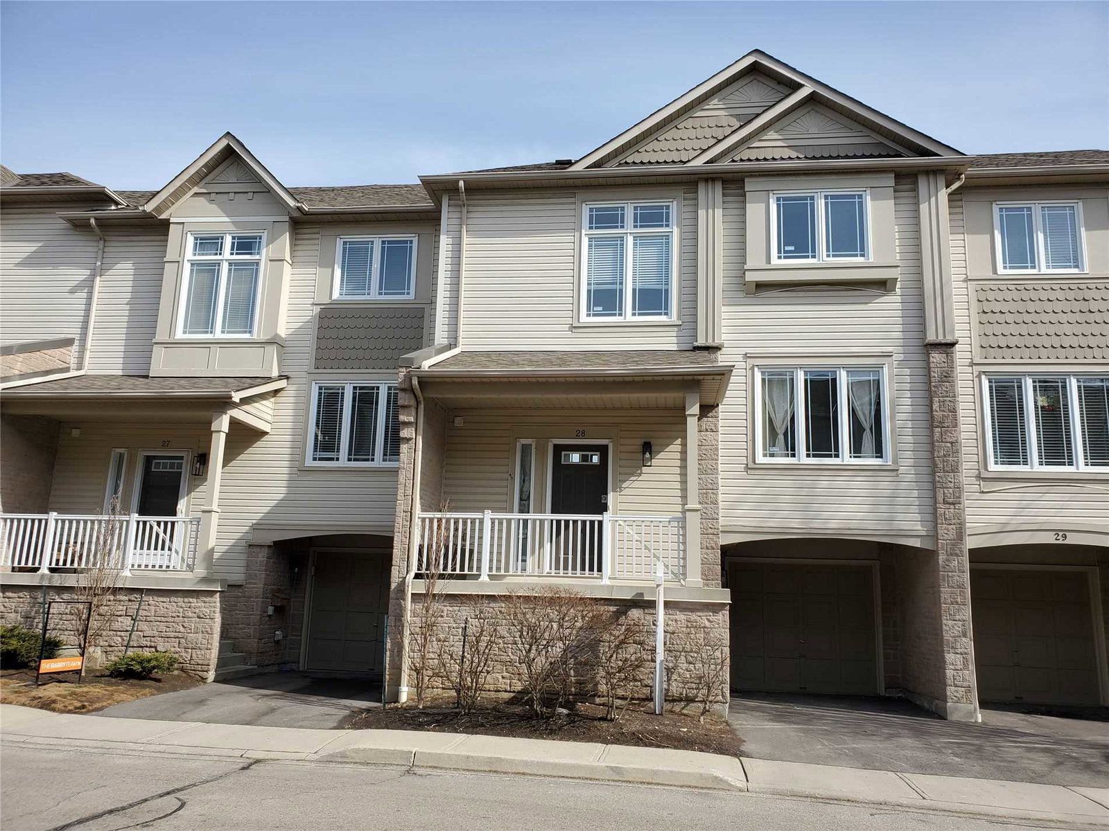 7101 Branigan Gate Townhomes exterior