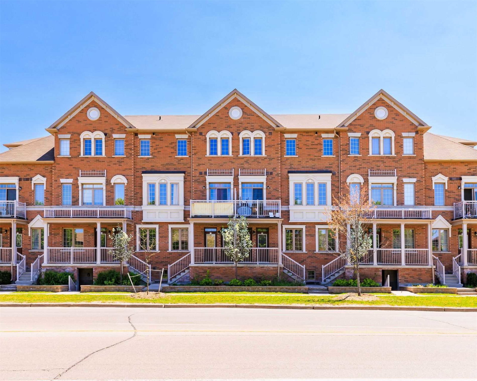 Howden Woods Townhomes exterior