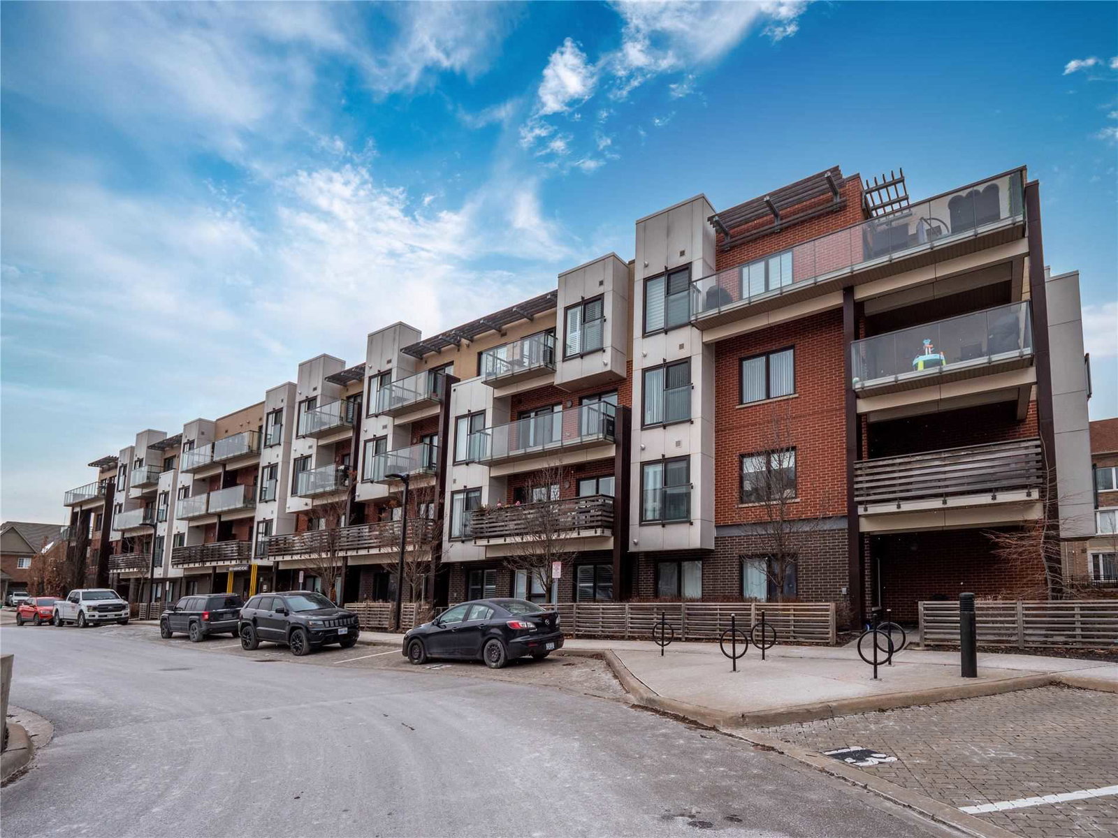 Encore Townhomes exterior