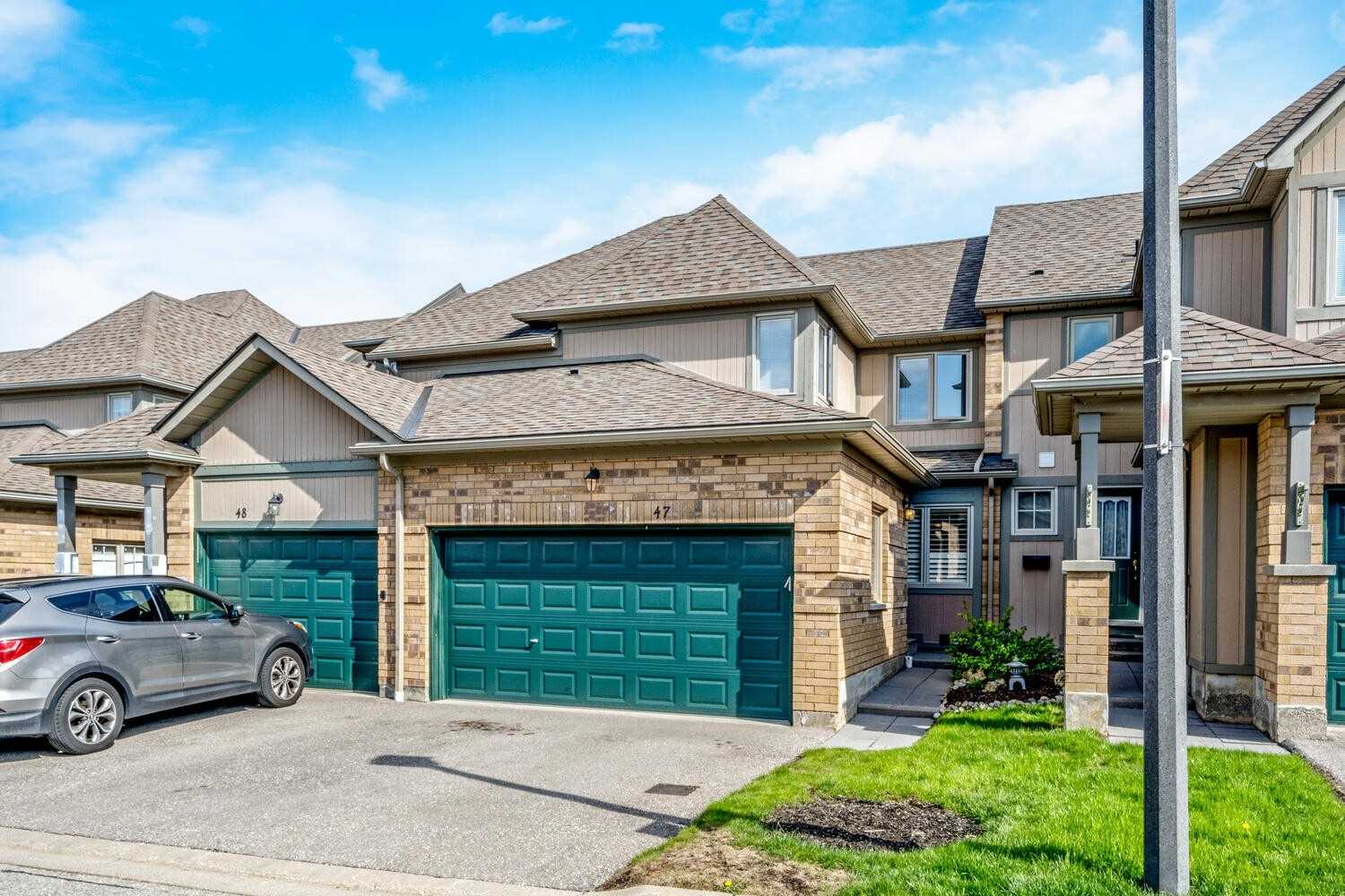 Danielsgrove Townhomes condo building exterior