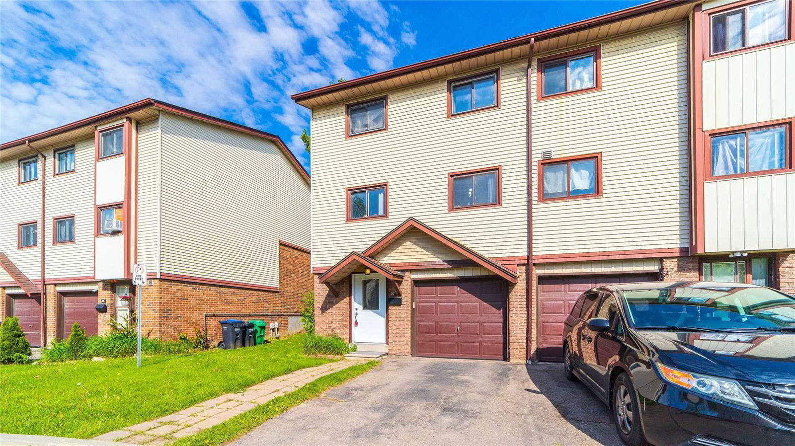 Mccallum Court Townhomes exterior