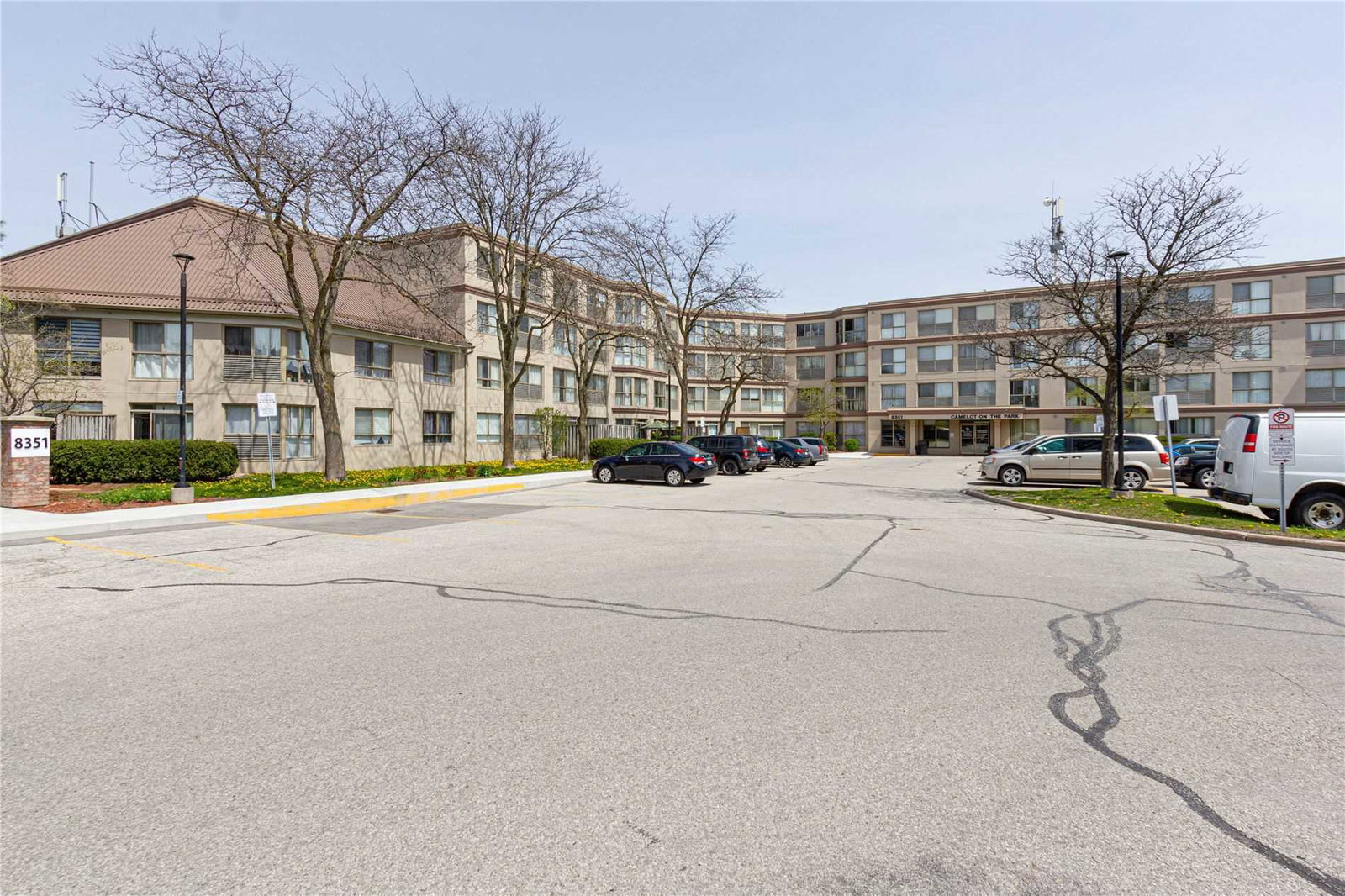 Camelot on the Park Condos exterior