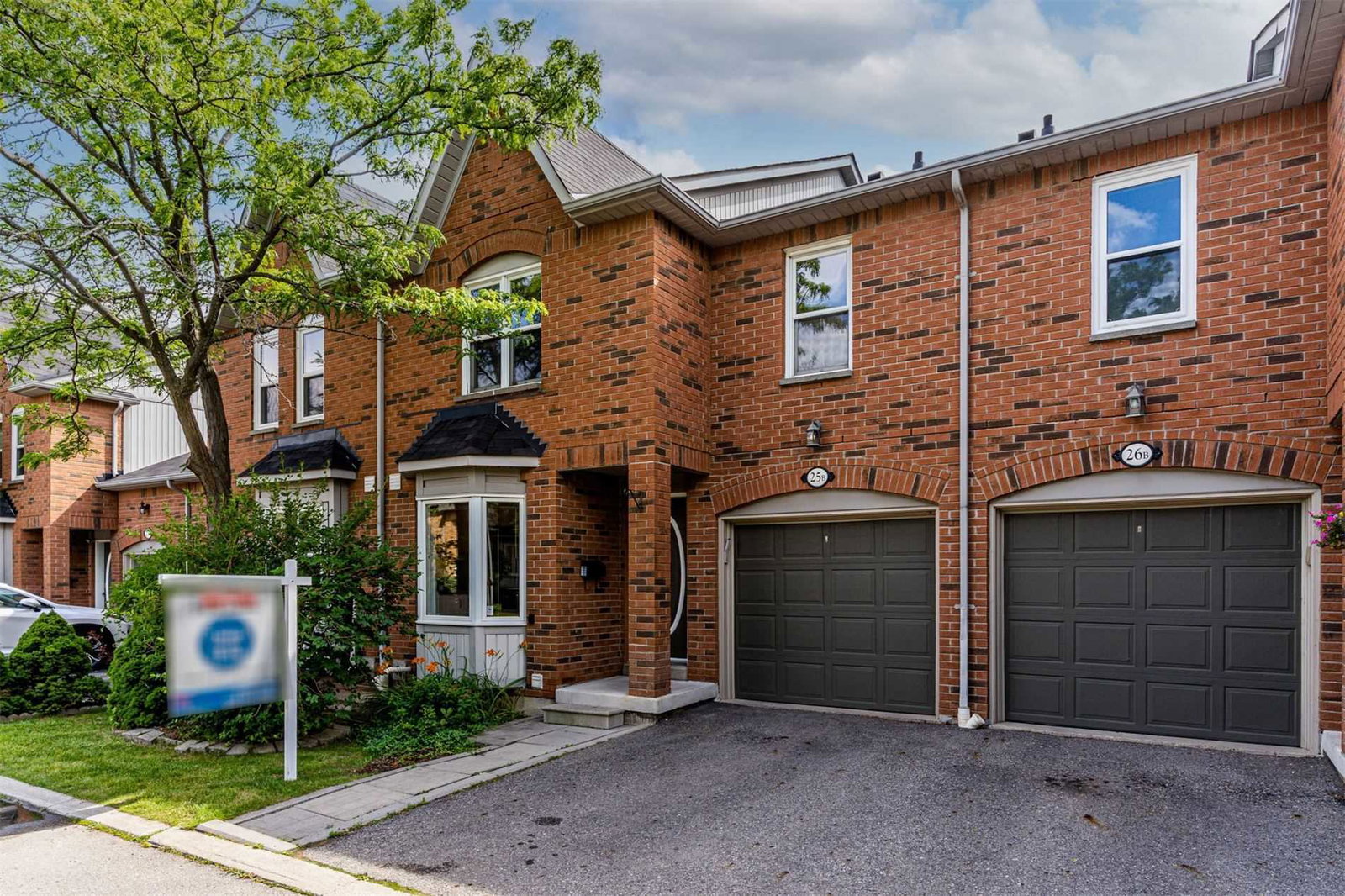 The Heights of Erin Mills exterior