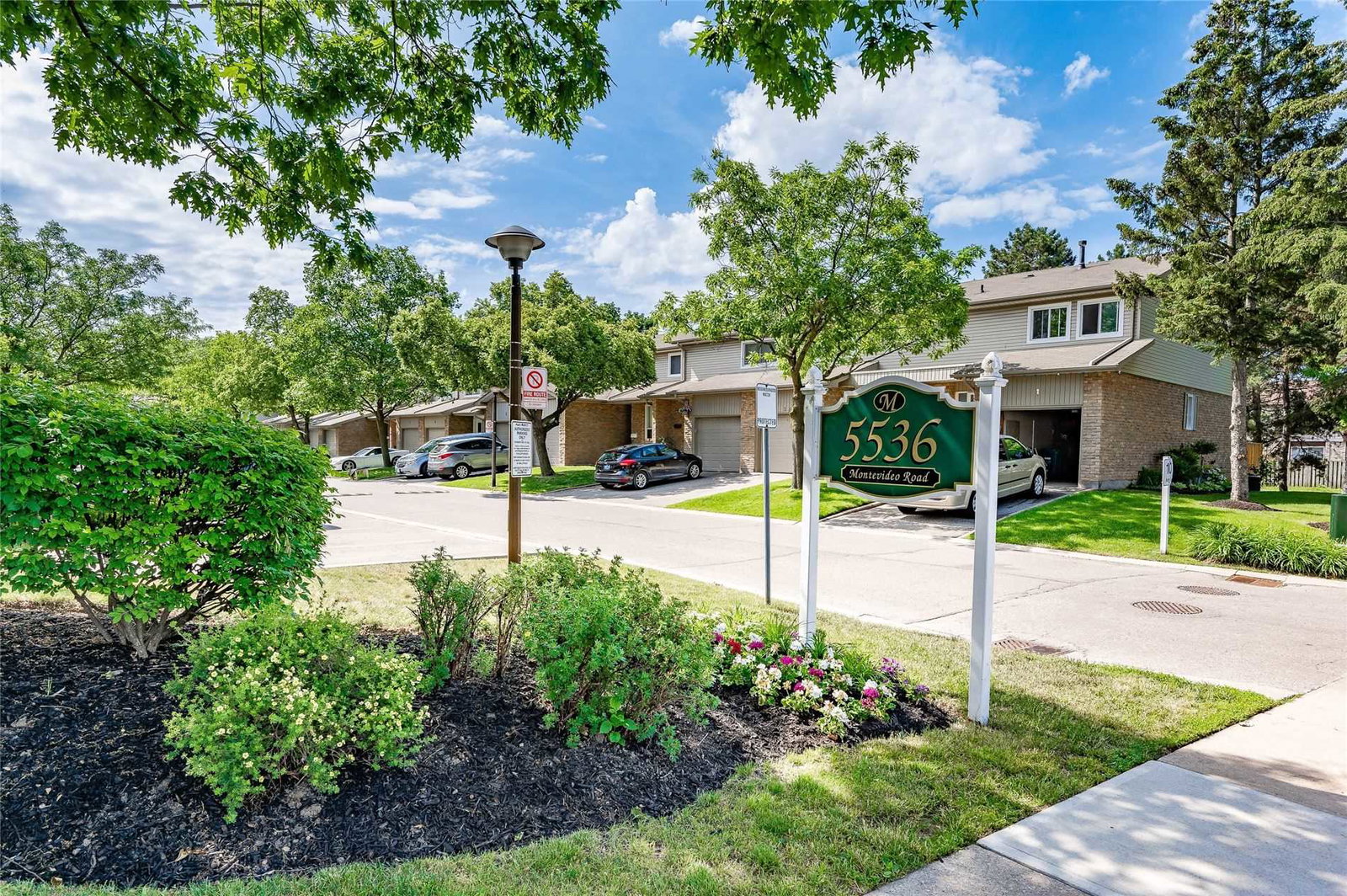 5536 Montevideo Townhomes exterior
