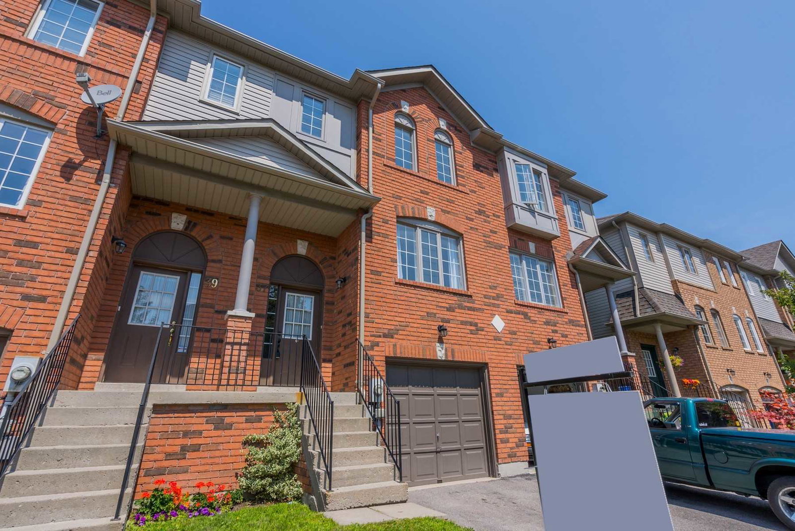 Aspen Hills Townhomes condo building exterior