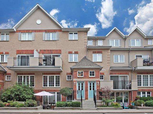 The Casitas Townhomes exterior