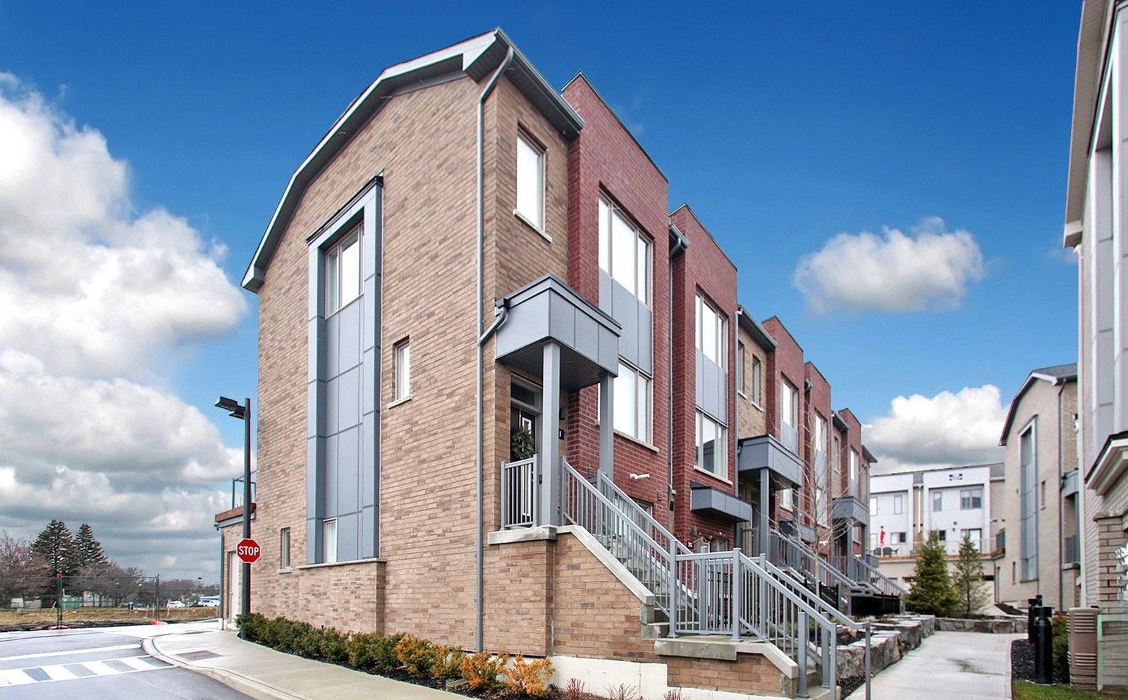 Daniels FirstHome™ Pickering exterior