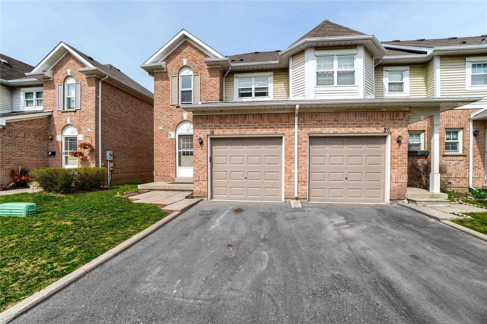 Wickstead Court Townhomes condo