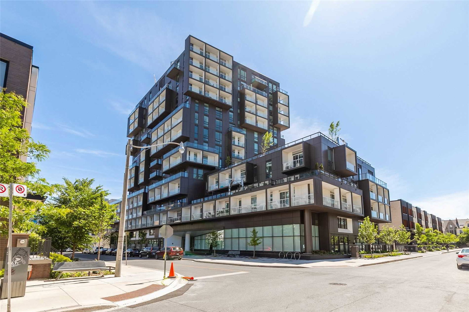SQ2 Condos at Alexandra Park exterior