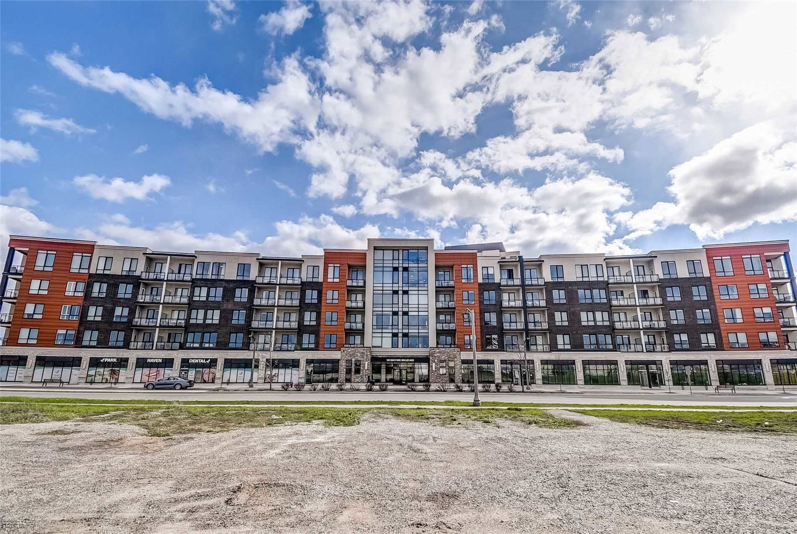 The Cosmopolitan Oak Park Condos condo
