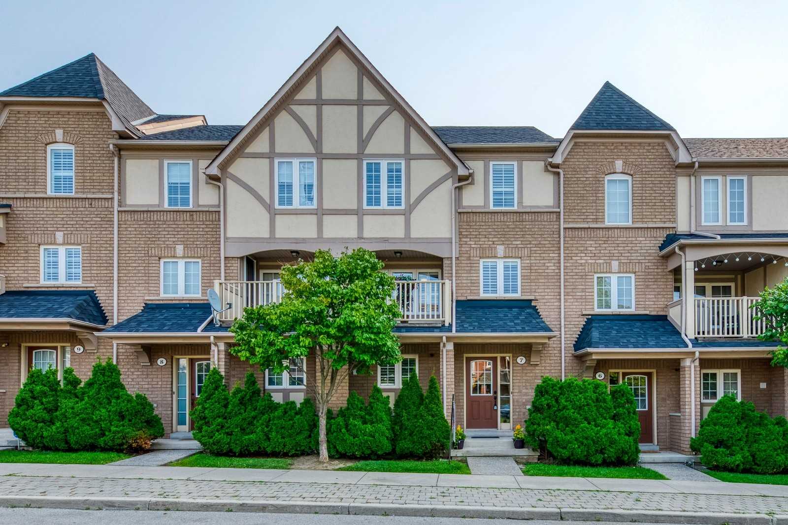 Oak Park II Townhomes condo