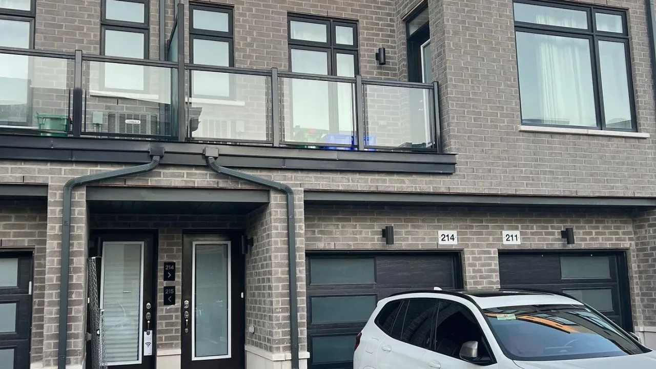 NuTowns condo