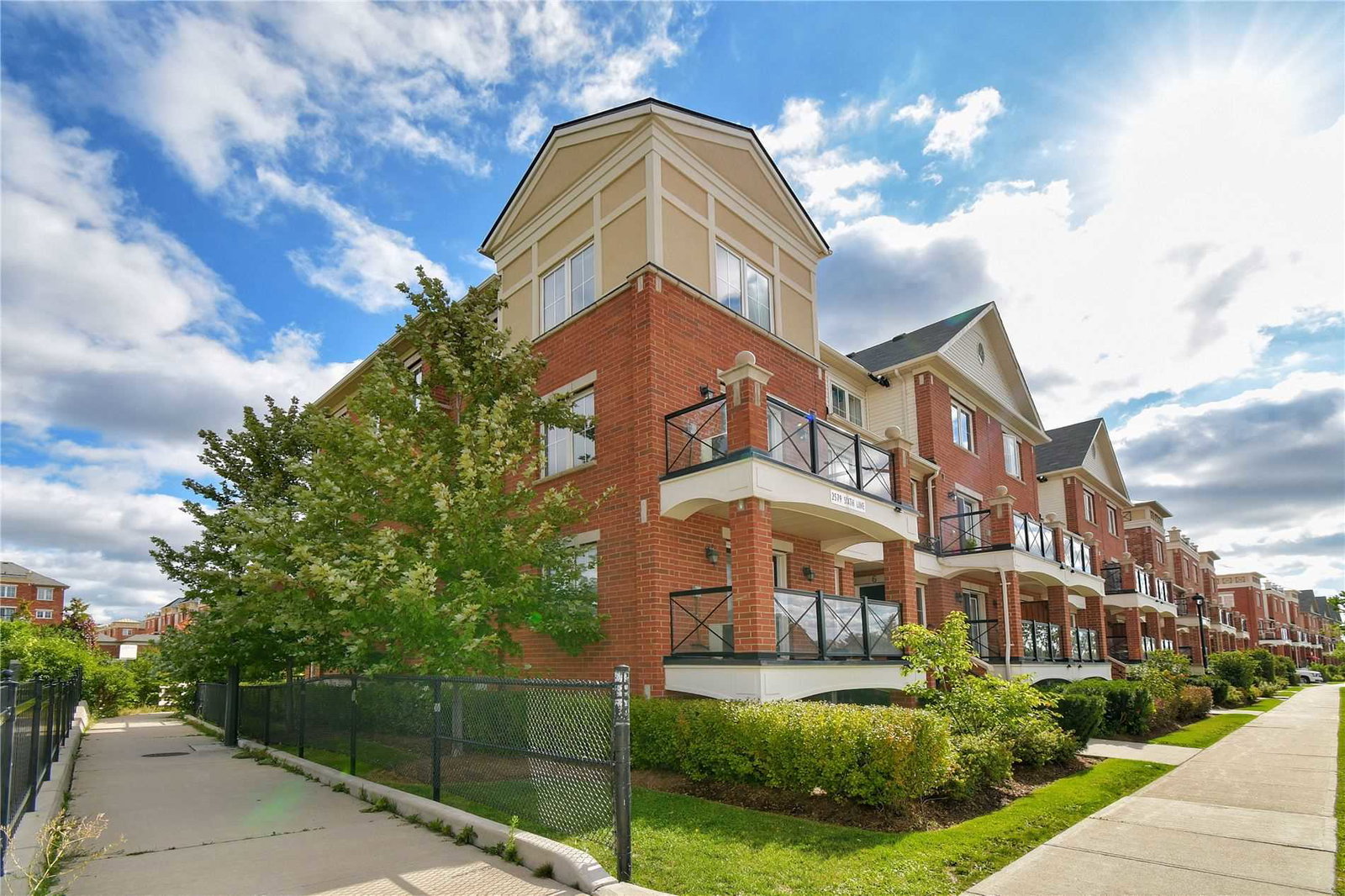 Waterlilies Townhomes condo