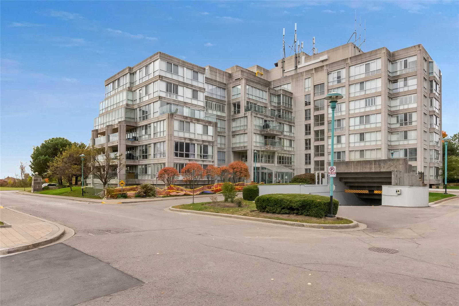 The Breakers II Condos exterior