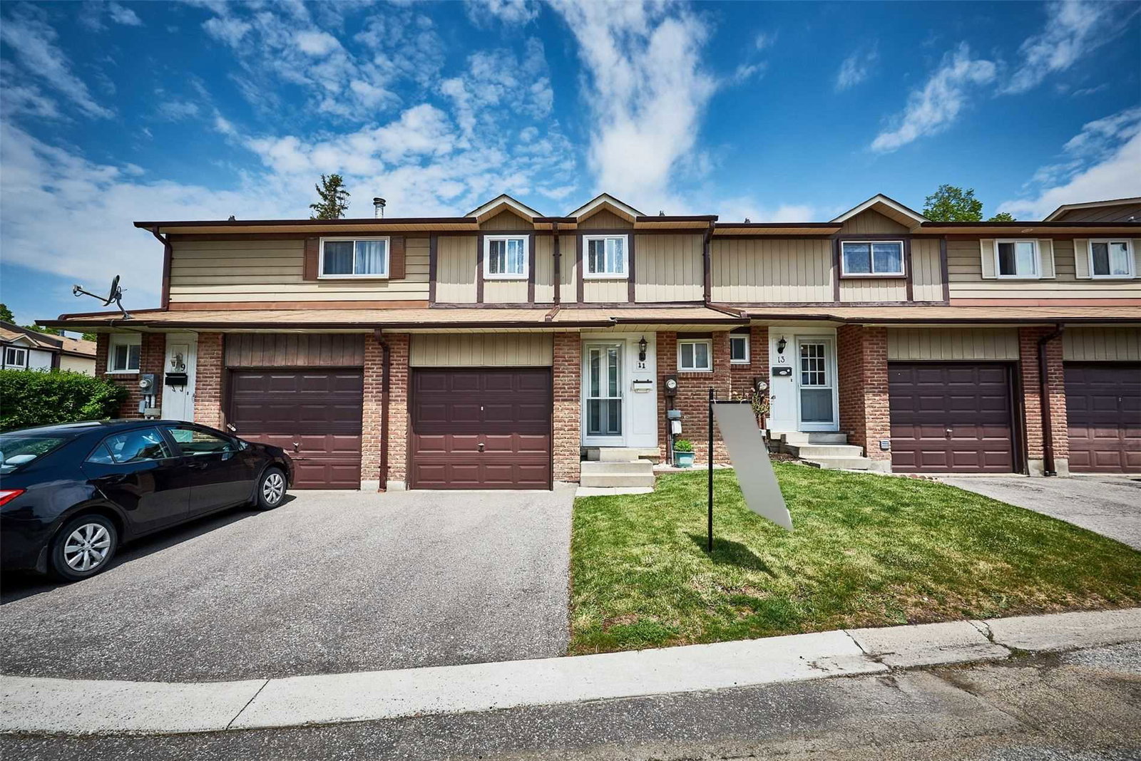 Parker Crescent Townhomes exterior