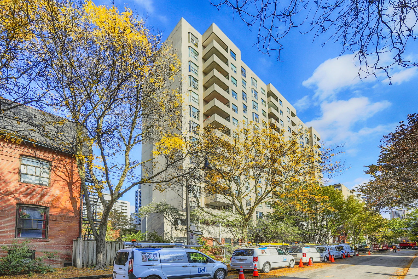 86 Gloucester condo