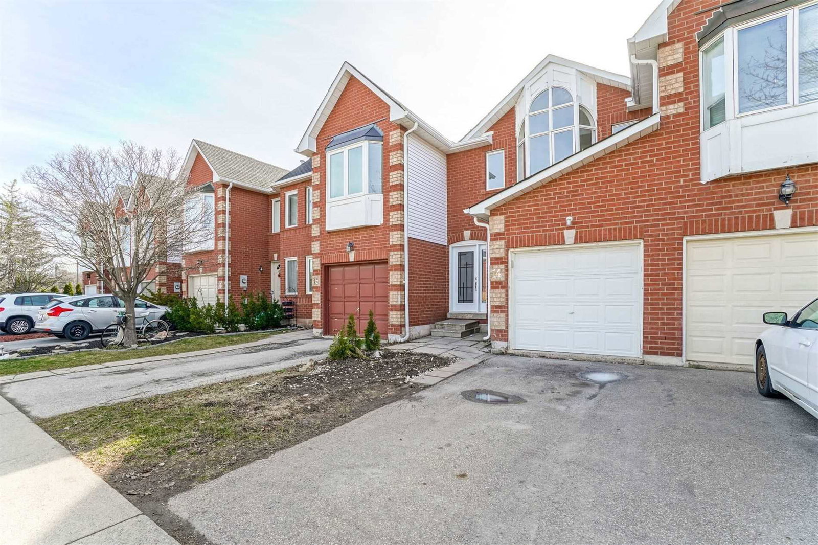 1240 Westview Terrace Townhomes exterior