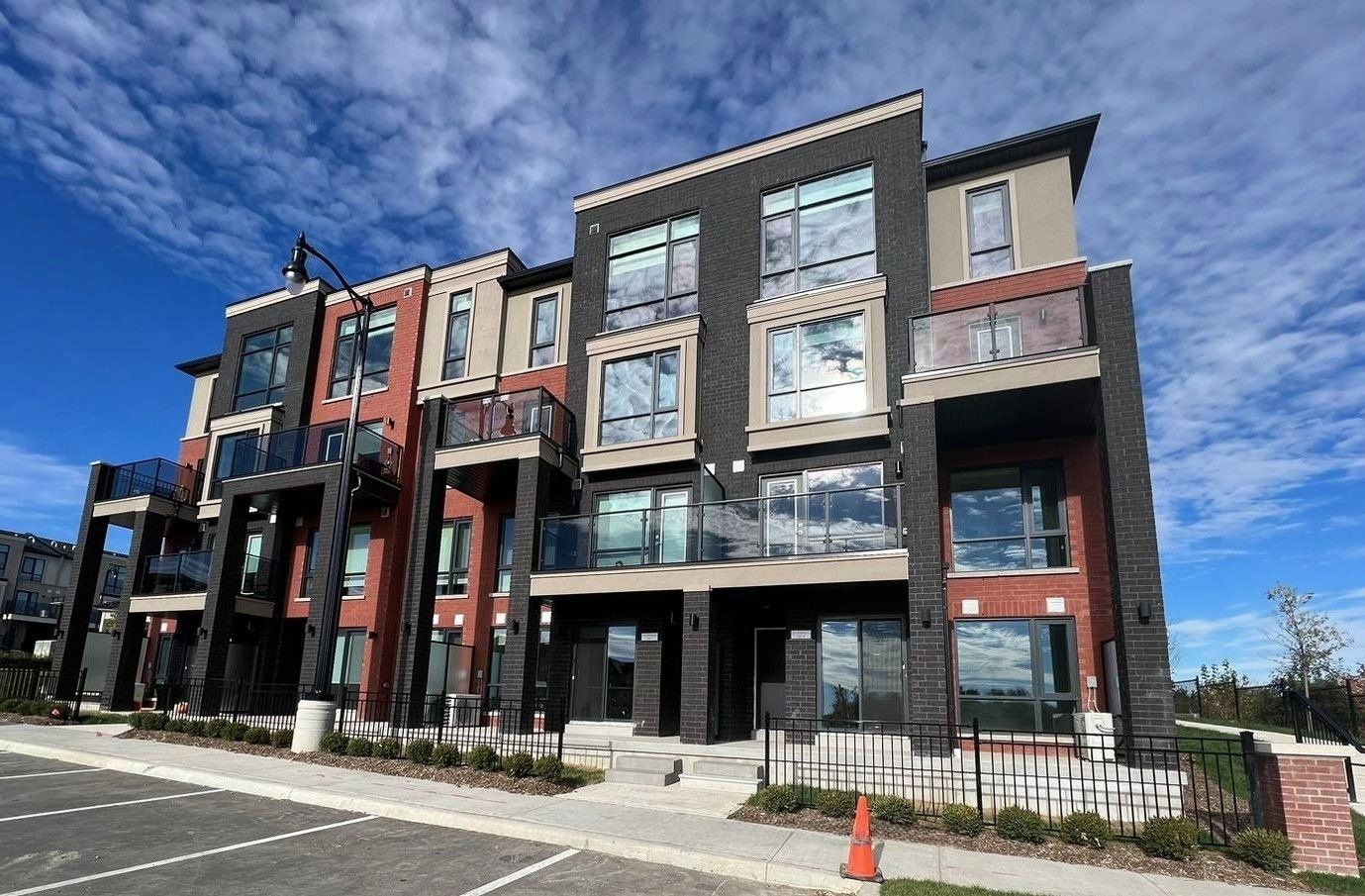 Urban Towndominiums at Mount Pleasant exterior