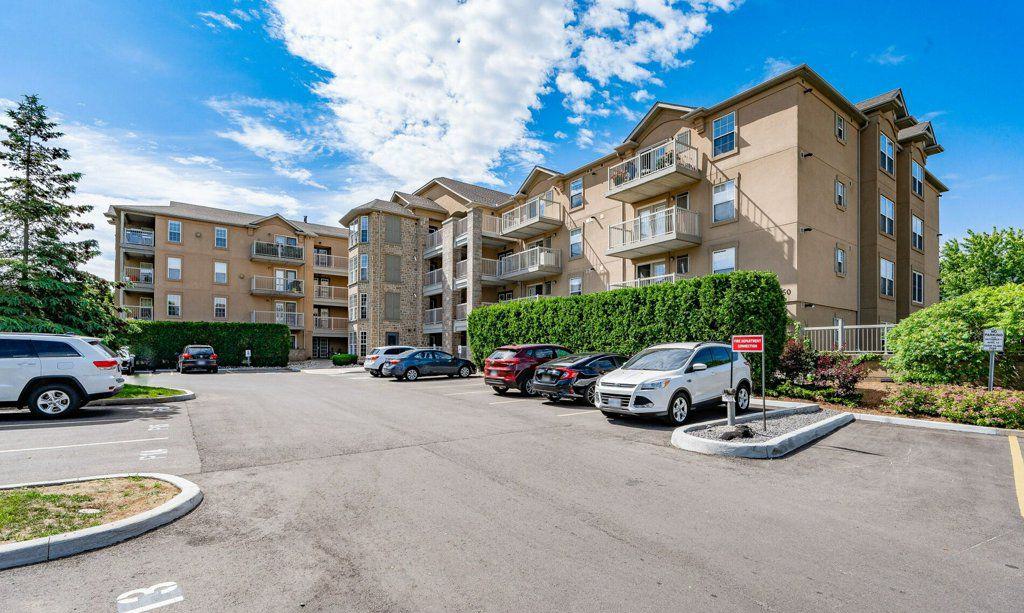 Abbey Oaks Condos condo