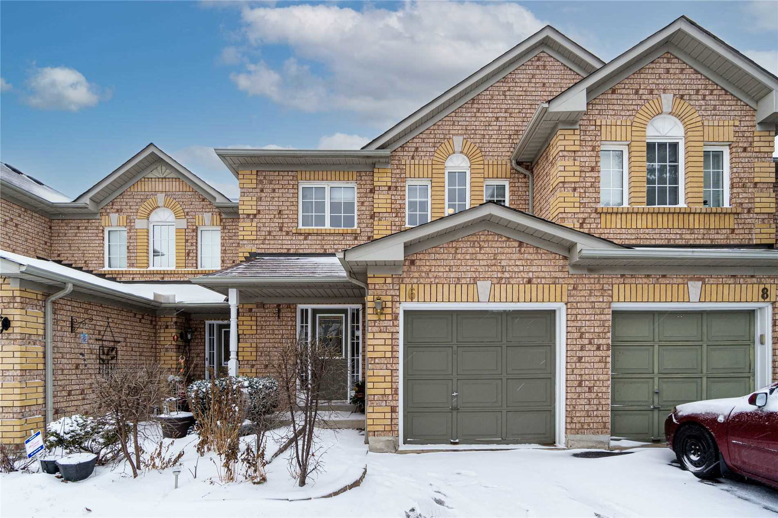 Ingold Lane Townhomes exterior