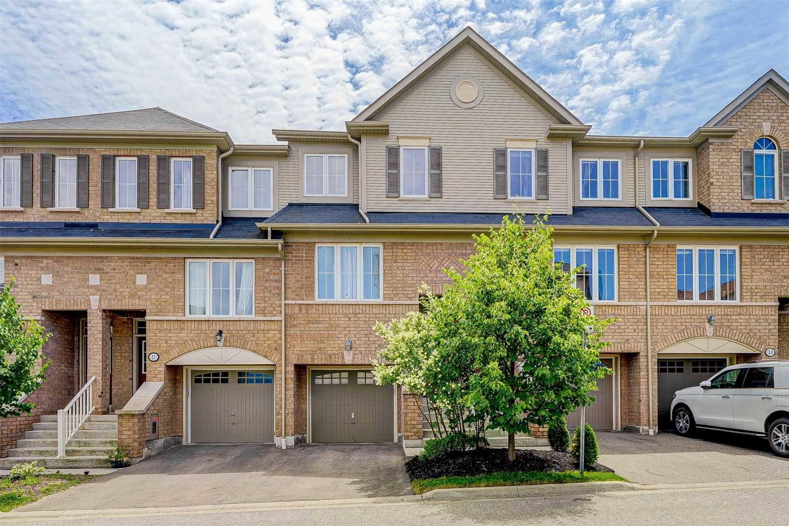 2-47 Martinworth Lane Townhomes exterior