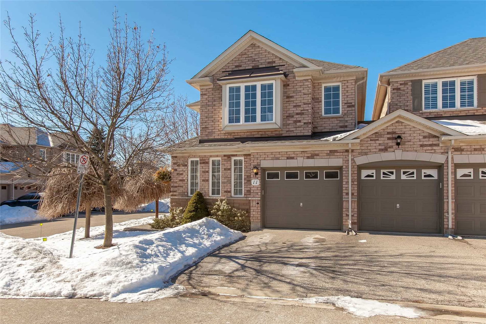 Heritage Glen Townhomes condo