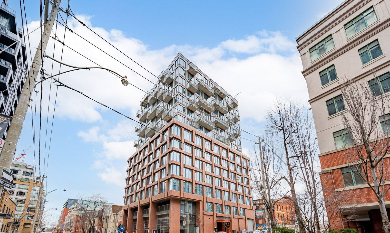 Rush Condos exterior