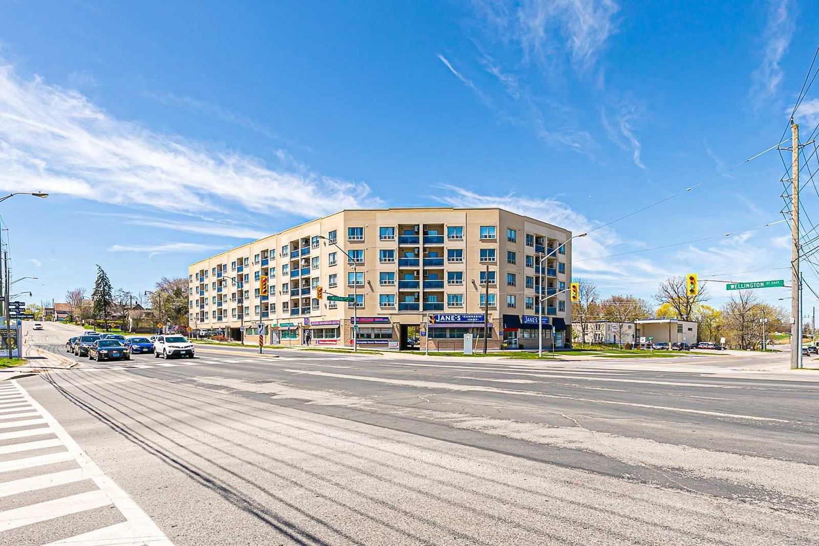 Wellington Gates Condos exterior