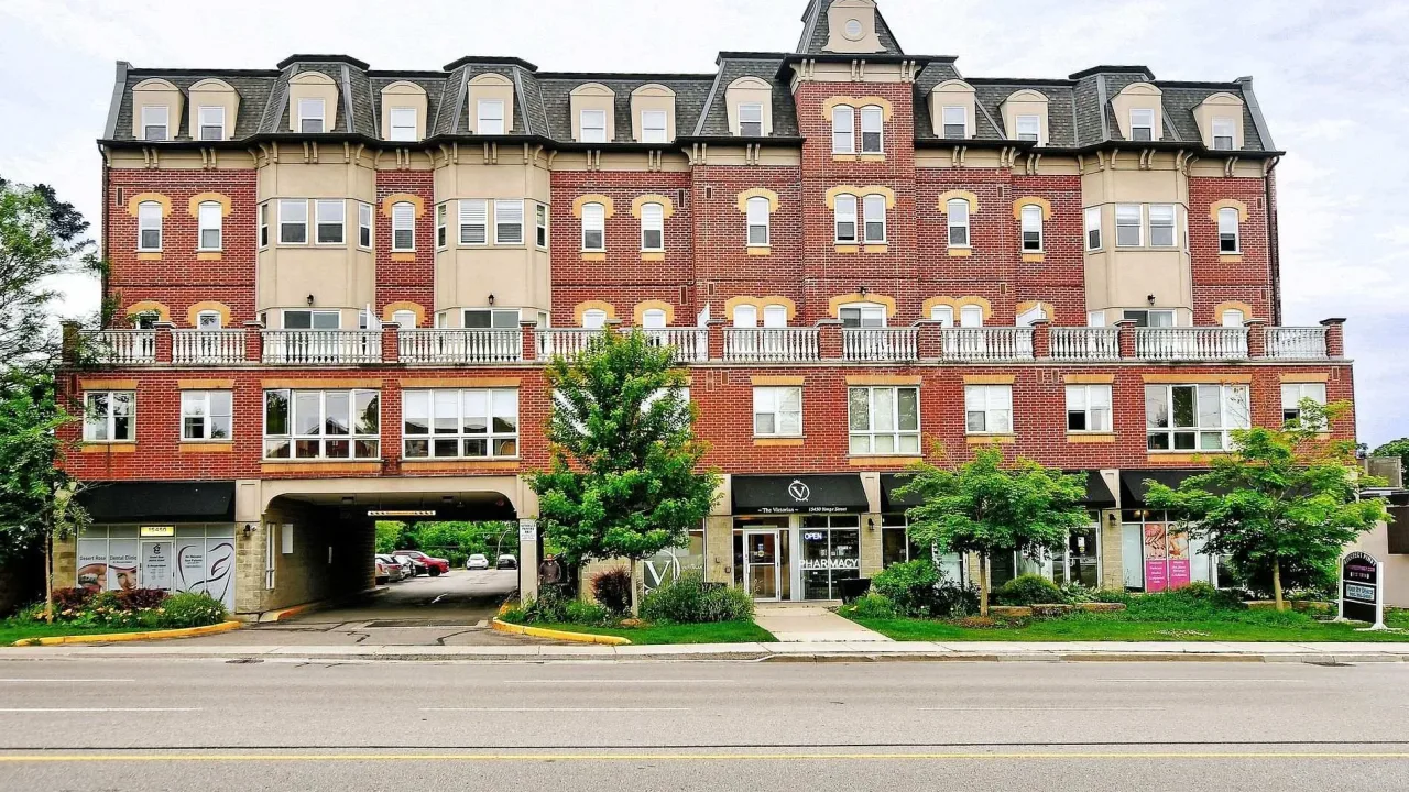 The Victorian Condos exterior