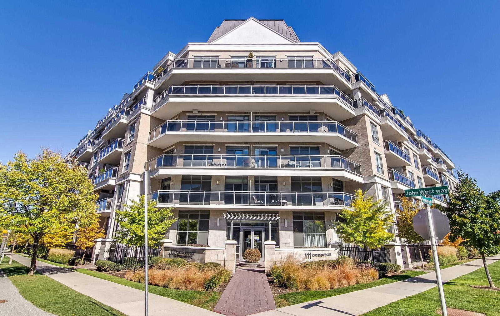 The Ridgewood II Condos exterior