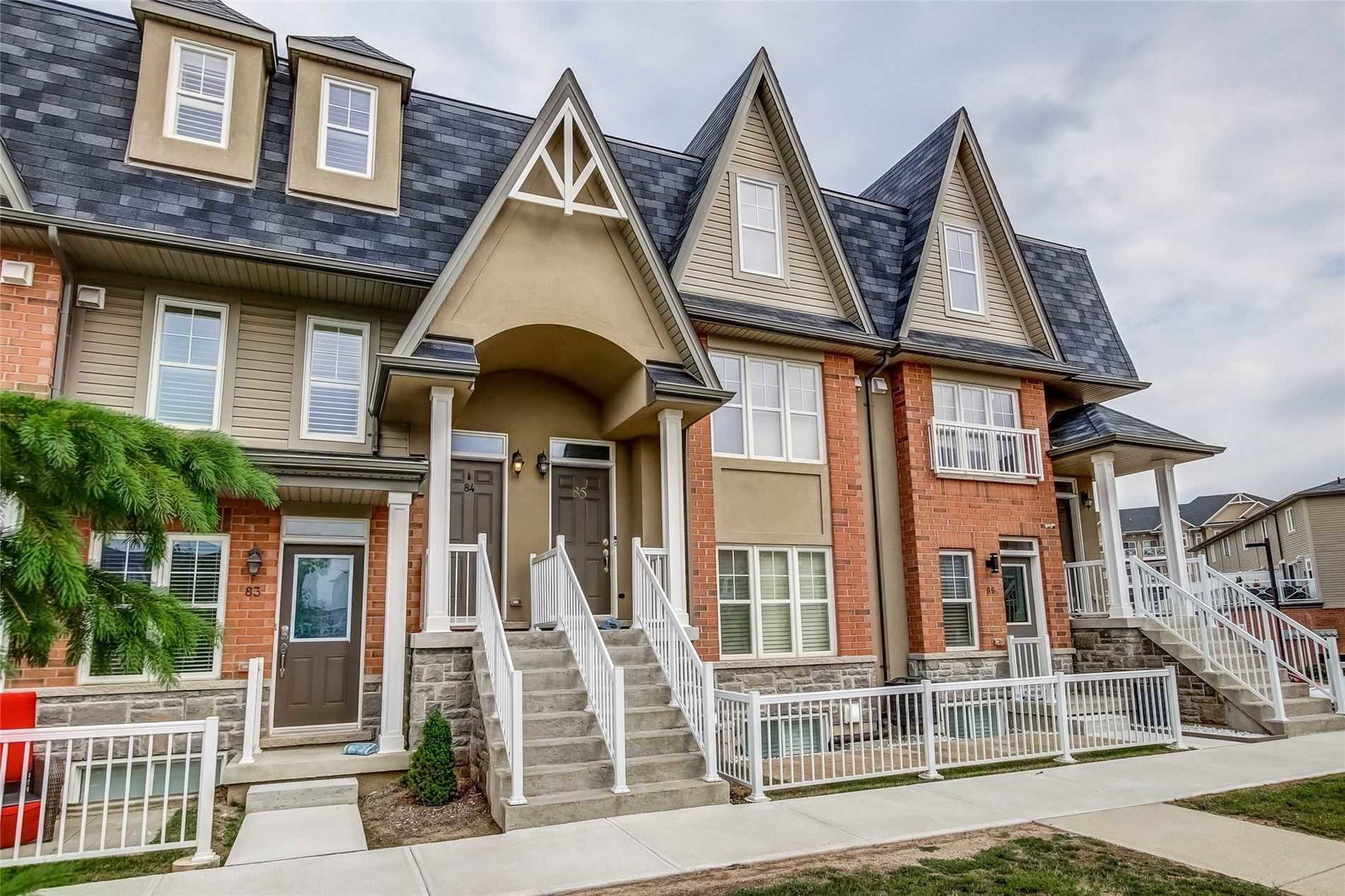 VIVA Townhomes condo