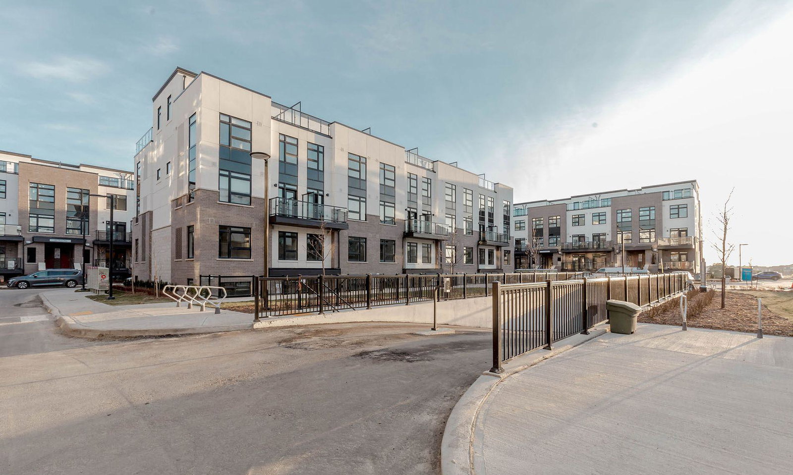 1577 Rose Way exterior