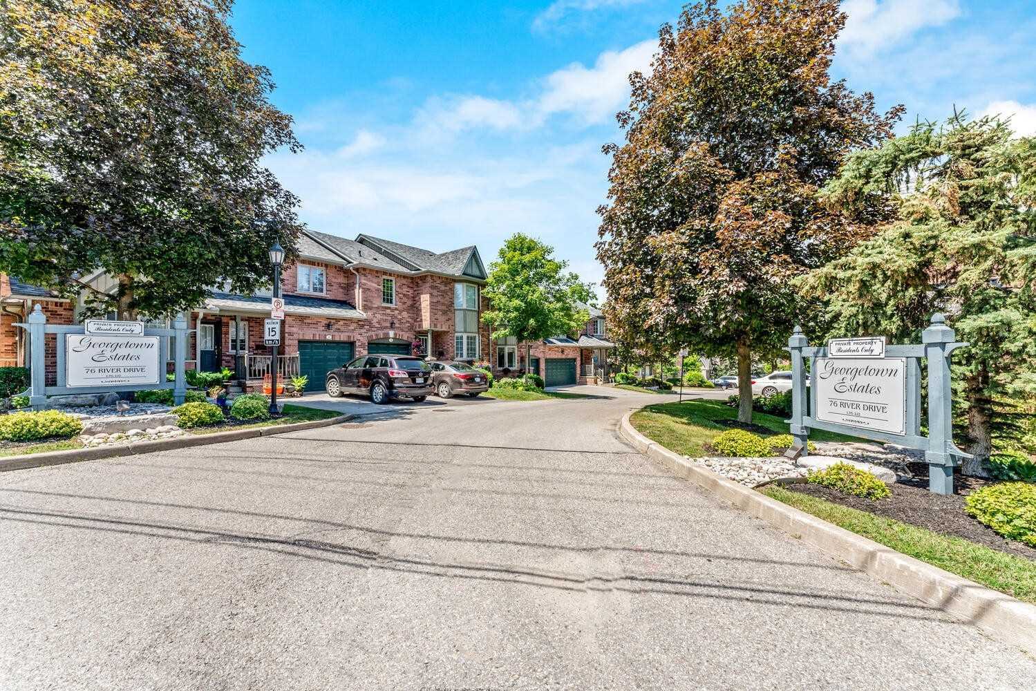 Georgetown Estates Townhomes exterior