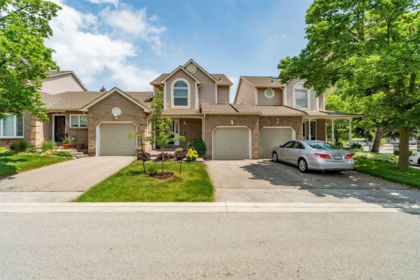 5255 Lakeshore Road Townhomes condo