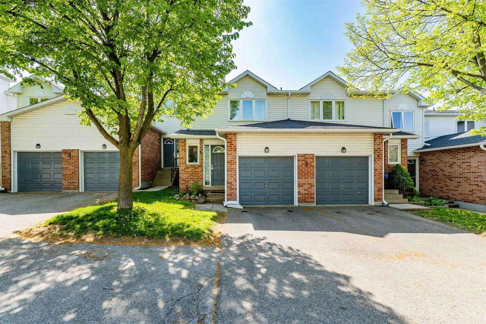 Stewart MacLaren Road Townhomes I condo