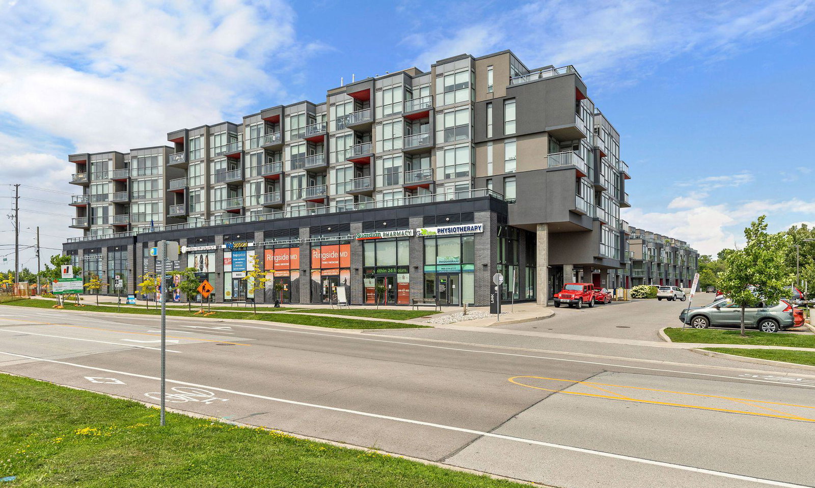 Link Condos & Towns condo