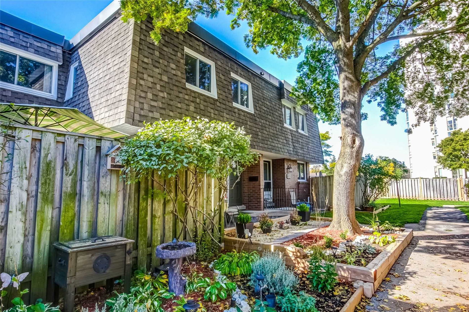 Timber Lane Townhomes exterior