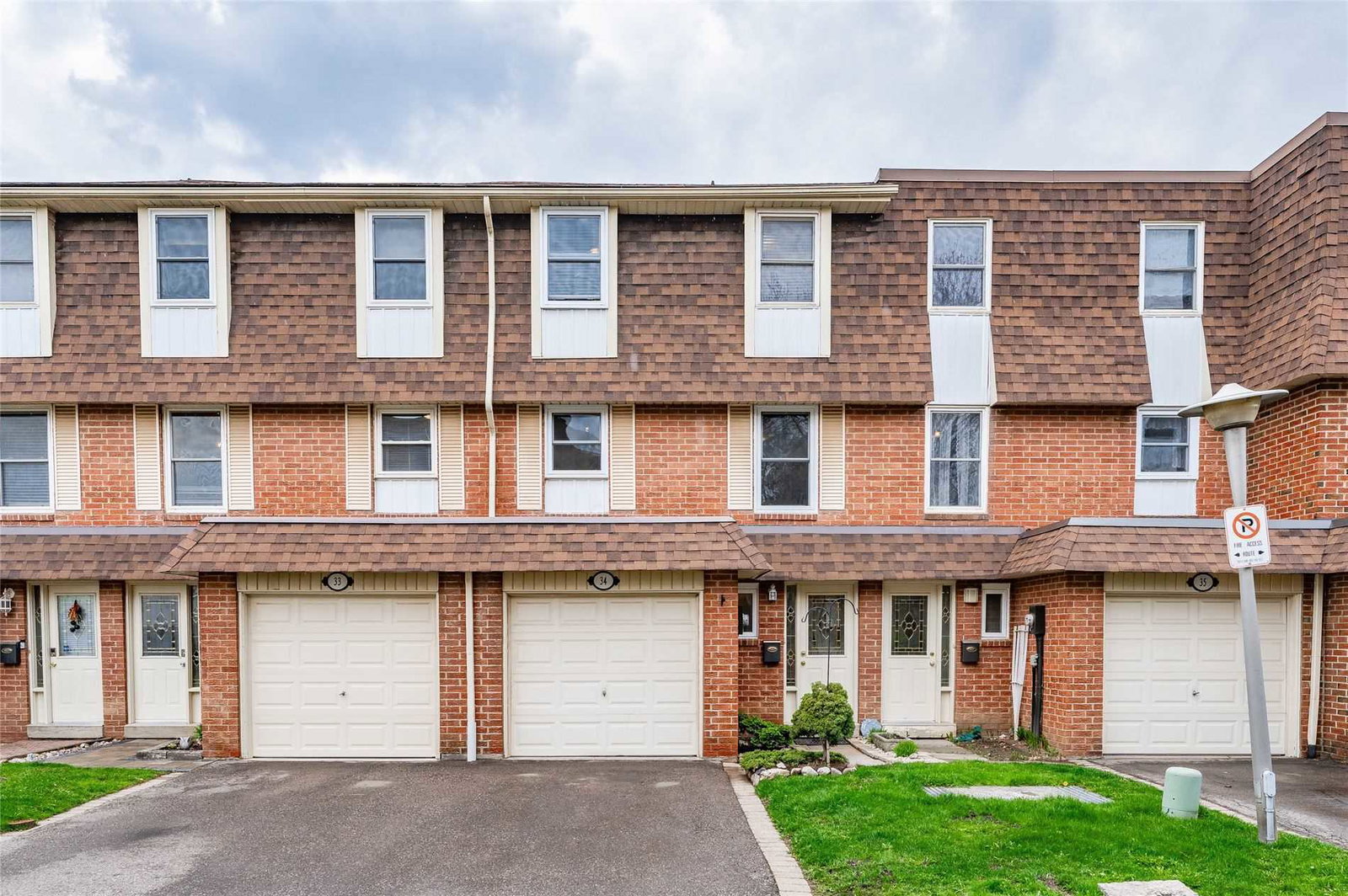30 Heslop Road Townhomes condo