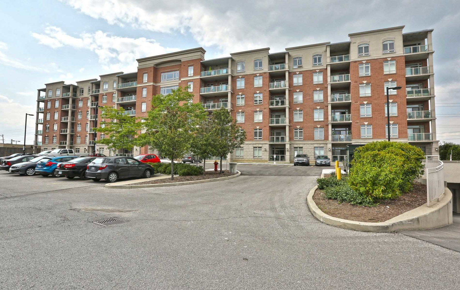 Appleby Woods Condos exterior