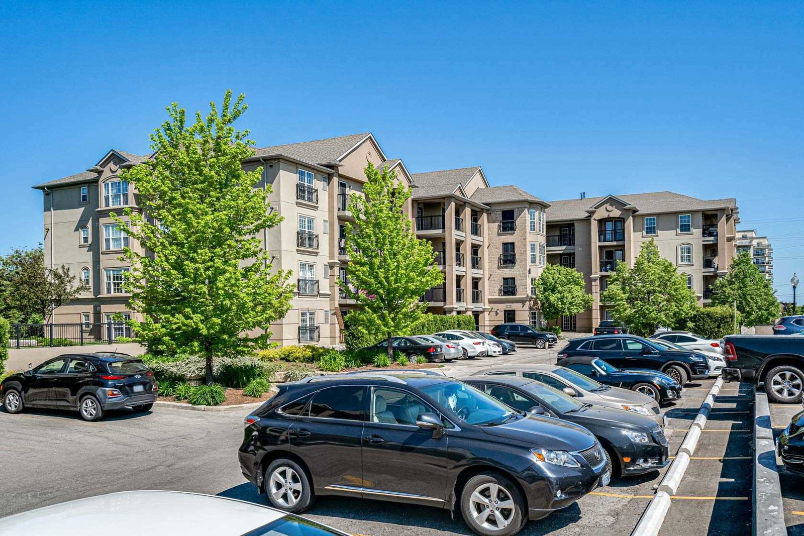 Orchard Uptown Condos condo