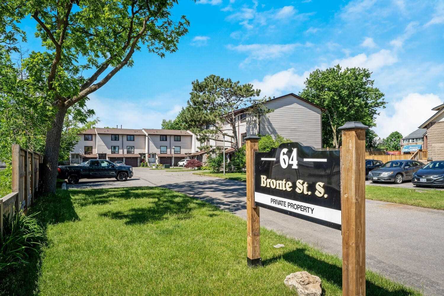 64 Bronte Street South Townhomes condo building exterior
