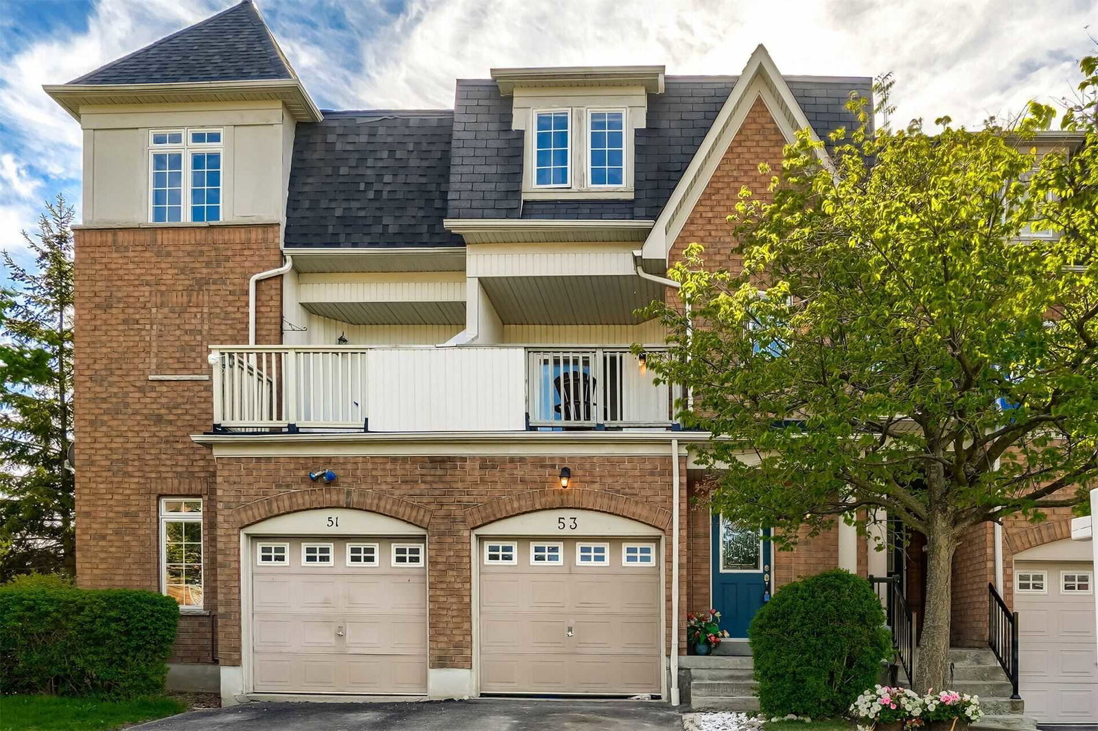 Sprucedale & Palisades Townhomes condo