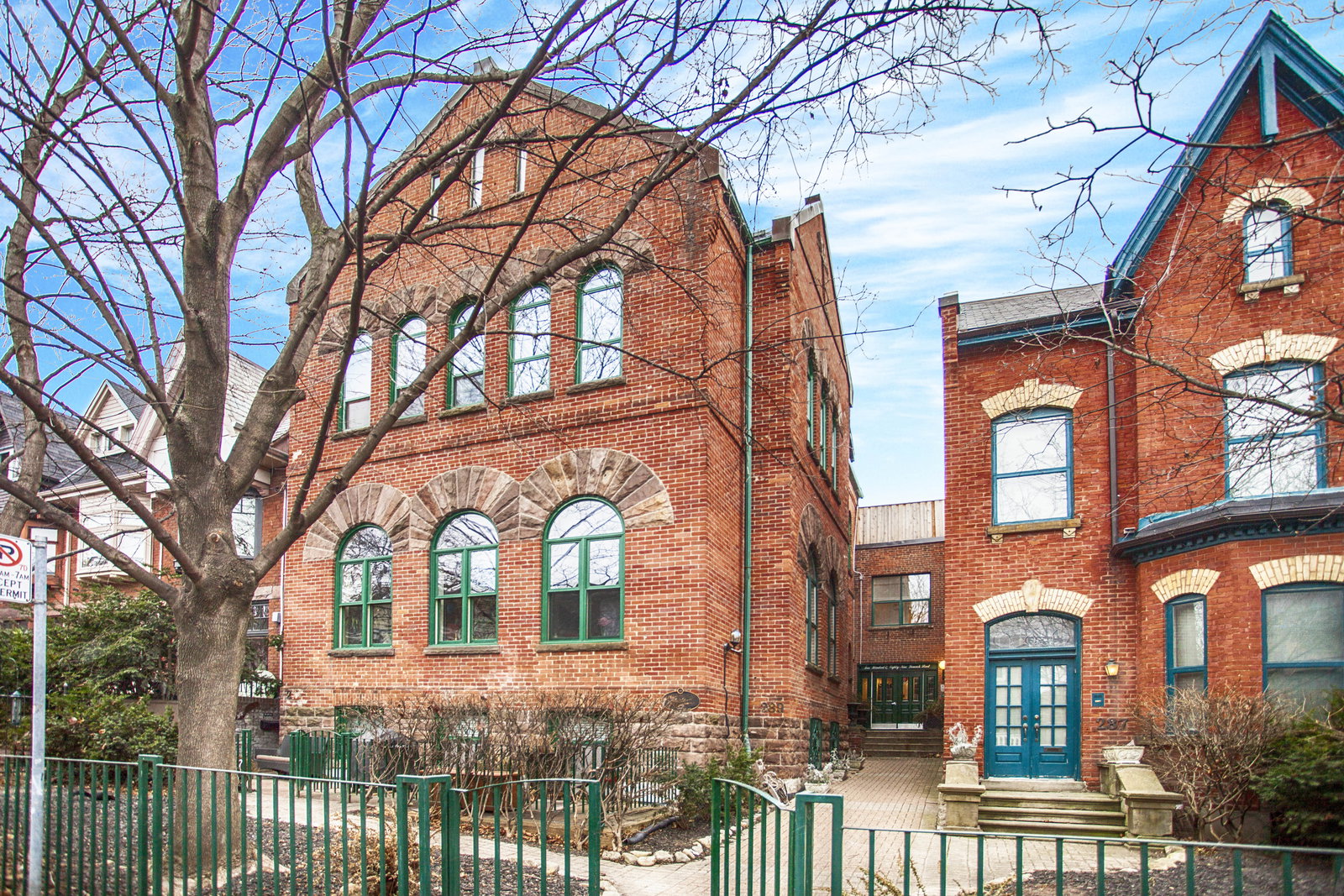 289 Sumach Lofts condo
